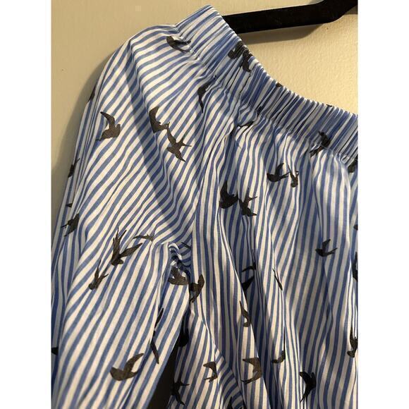 Express Blue Striped Bird Off Shoulder Shirt Blouse Top Size Small Peasant Crop - Picture 4 of 13